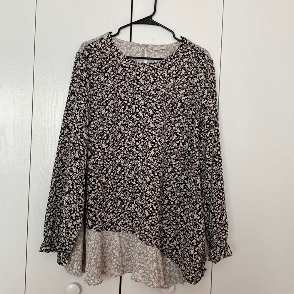 Logo Lori Goldstein Woman’s Blouse Top